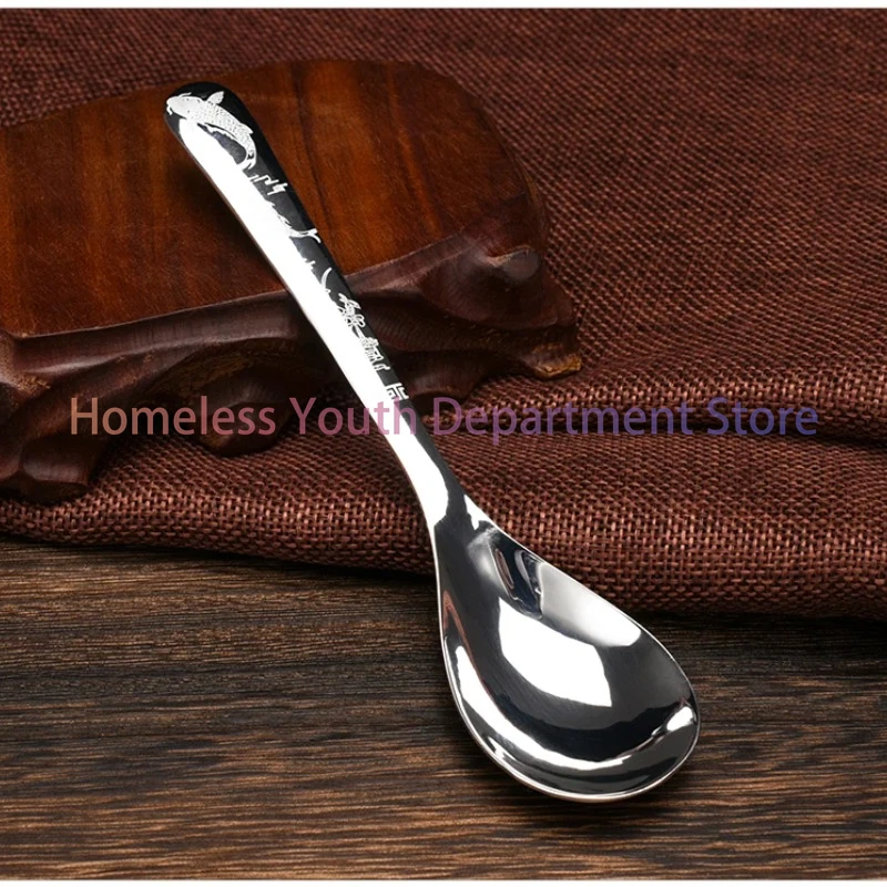 Silver spoon. Silver cutlery. The purity of silver is 99.9%, 39G.