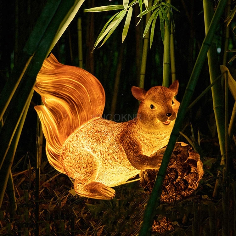 Animal model lights glowing waterproof outdoor cartoon squirrel courtyard garden scenic park creative design chandeliers
