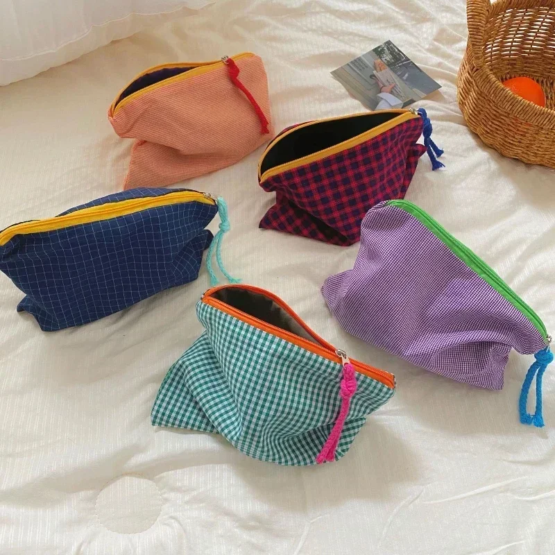 

Women Girls Plaid Makeup Bag Cotton and Linen Cosmetic Bag with Zipper Pouch Simple Portable Large Capacity Bag Fashion Jewelry