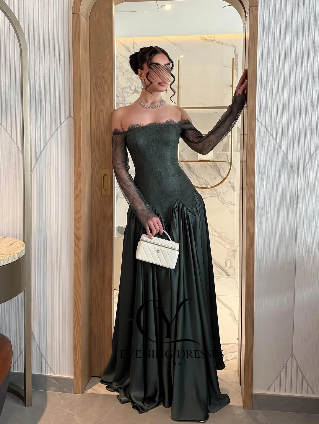 CUYUN فستان سهرة سعودي أخضر زيتوني دانتيل رقبة قارب وأكمام طويلة مرقع طويل للحفلات الراقصة فساتين مناسبة رسمية مخصصة