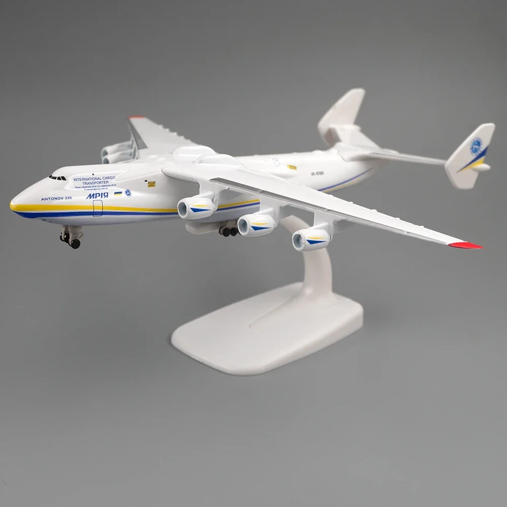 

20cm Transport Aircraft Antonov An-225 Model with Wheel AN225 Plane Children Kids Gift for Collection Decoration