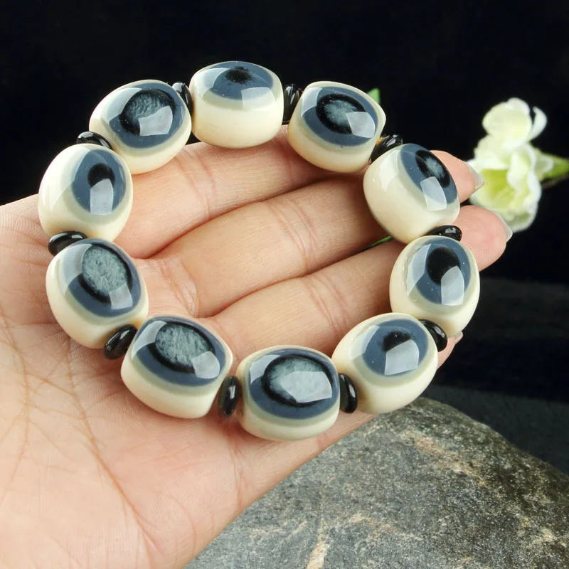 

Red Bracelet 18 20mm Single Round Bead Bracelet