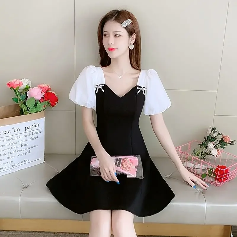 Abito femminile nero a maniche corte in chiffon di raso di seta Midi Abiti da donna A Line Kpop Elegante lusso Estetico di alta qualità Novità