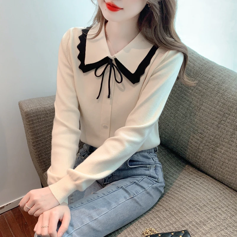 

2023 New Knitted Shirt Lace Lace Lace Doll Neck Pearl Color Matching Temperament Slim Fit Bottom Shirt Top Sweater for Women