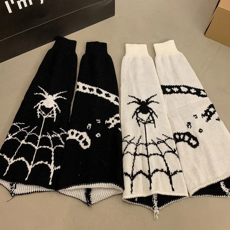 2024 New Gothic Vintage Horn Shaped Y2K Personalized Spider Web Leg Cover Retro JK Versatile Ins Chain Stacking Socks for Women