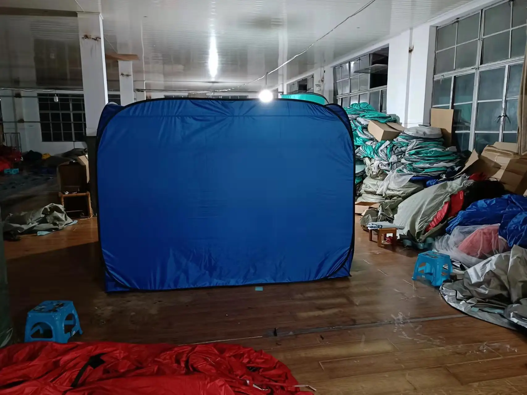 خيمة مستشفى منخفضة التكلفة مقاومة للماء من نسيج النايلون لتخفيف الكوارث في الأمم المتحدة أو ICRC #3