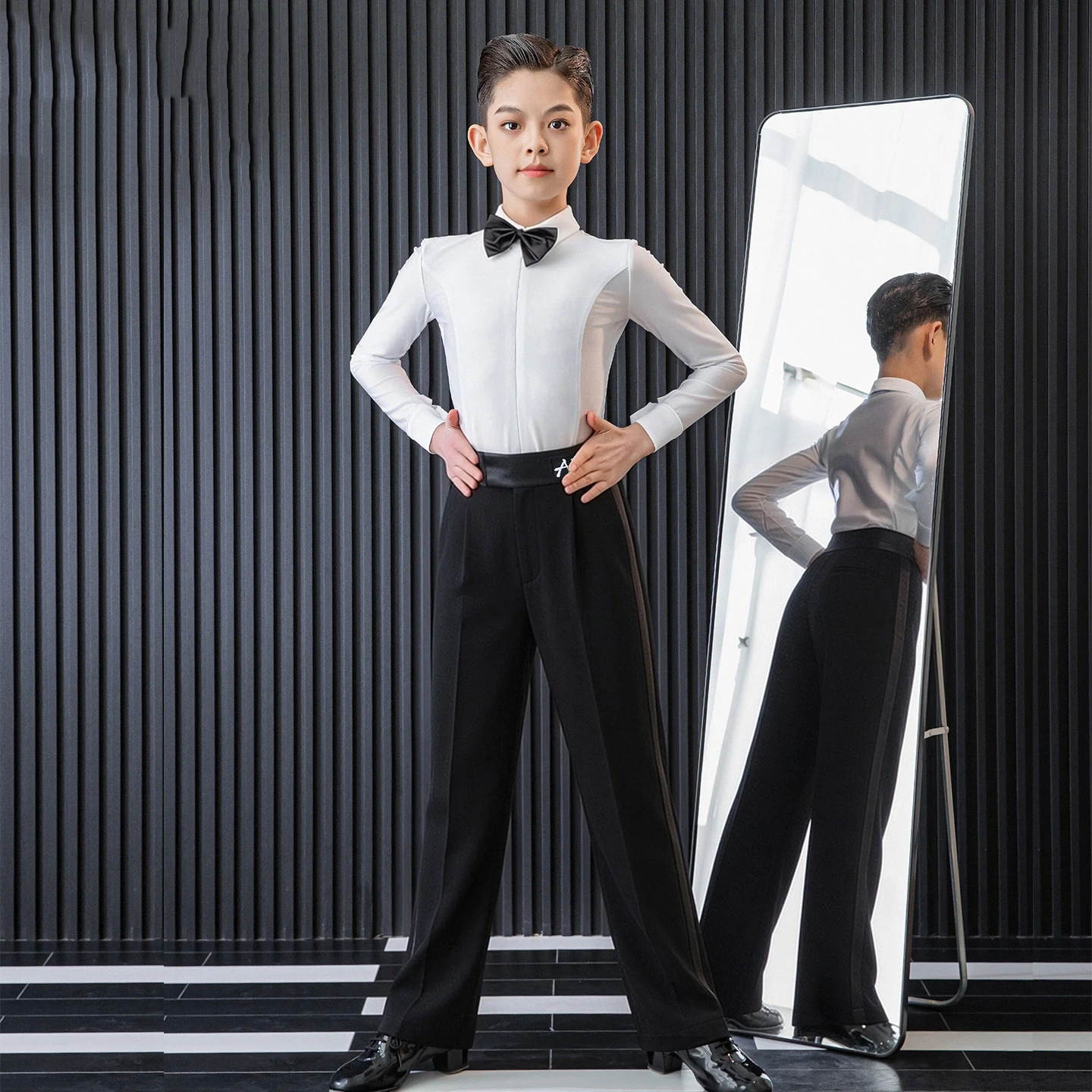 2026 New Latin Dance Competition Clothing For Boys White Shirts Black Pants Performance Suit Kids Chacha Latin Costumes DQS23059
