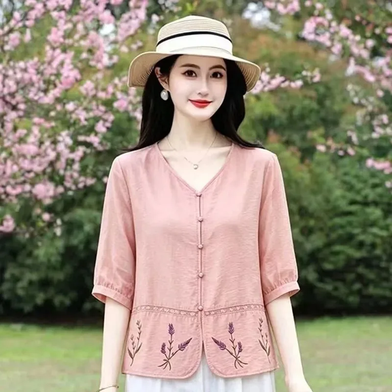 

Elegant Middle Aged Women Summer Floral Embroidery V Neck 3/4 Sleeve Breathable Loose Blouse For Mom