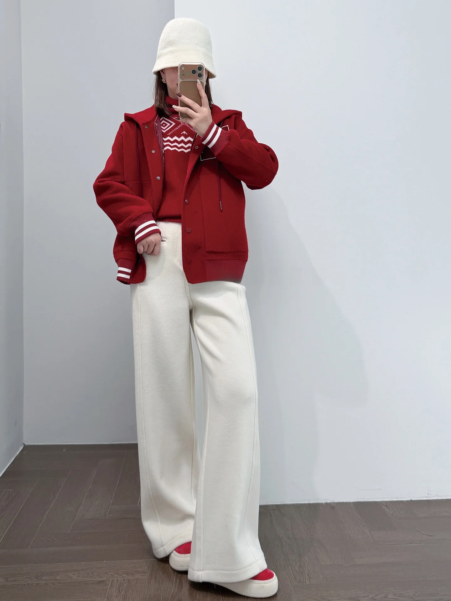 

New Year Red Detachable down Inner Coat Baseball Jaet Hooded ST“Red Warm And Charming Chuan Feathers by Your Side”