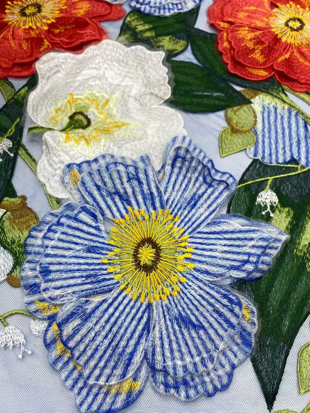 

Madison 5 Yards African 3D Big Flower Lace Fabric High Quality French Nigerian Embroidery Tulle Fabric For Wedding Dress