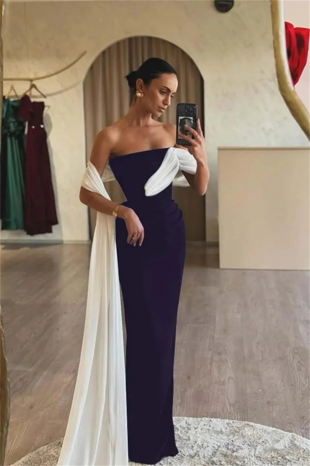 Mila White Shawl Prom Dresses Black Skinny Strapless Customized Formal Evening Floor-Length Sleeveless vestidos de fiesta 2025