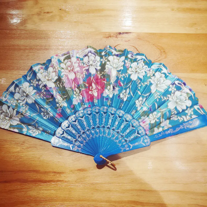 Estetica orientale Royal Blue Dancing Fan Gold Stamp Flower Folding Fan accessori di abbigliamento Cheongsam in stile Neo-cinese