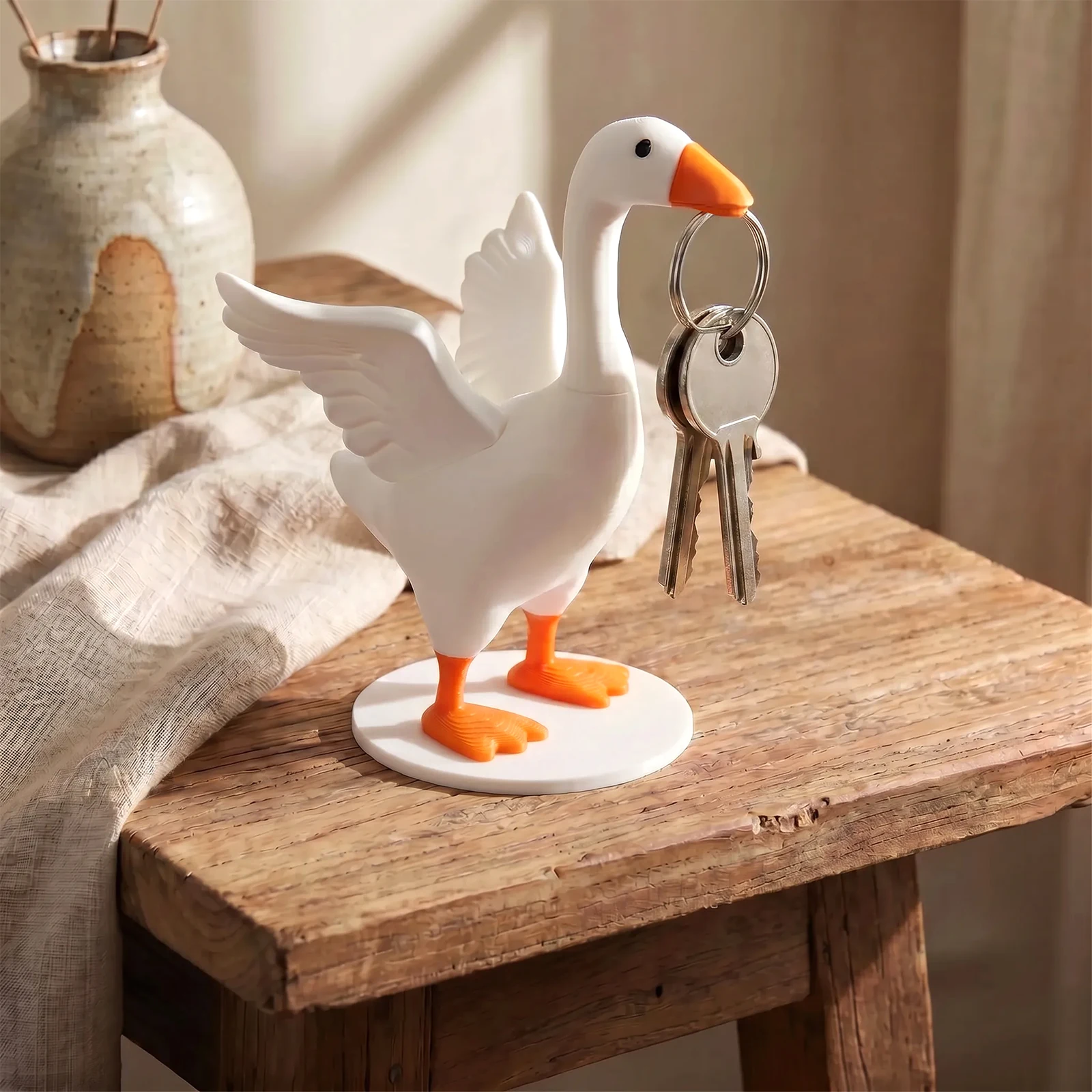 Magnetic Goose Key Holder 7 Inches Desk Goose Figurine PLA Desk Decor With Magnetic Beak And Base For Keys Housewarming Present