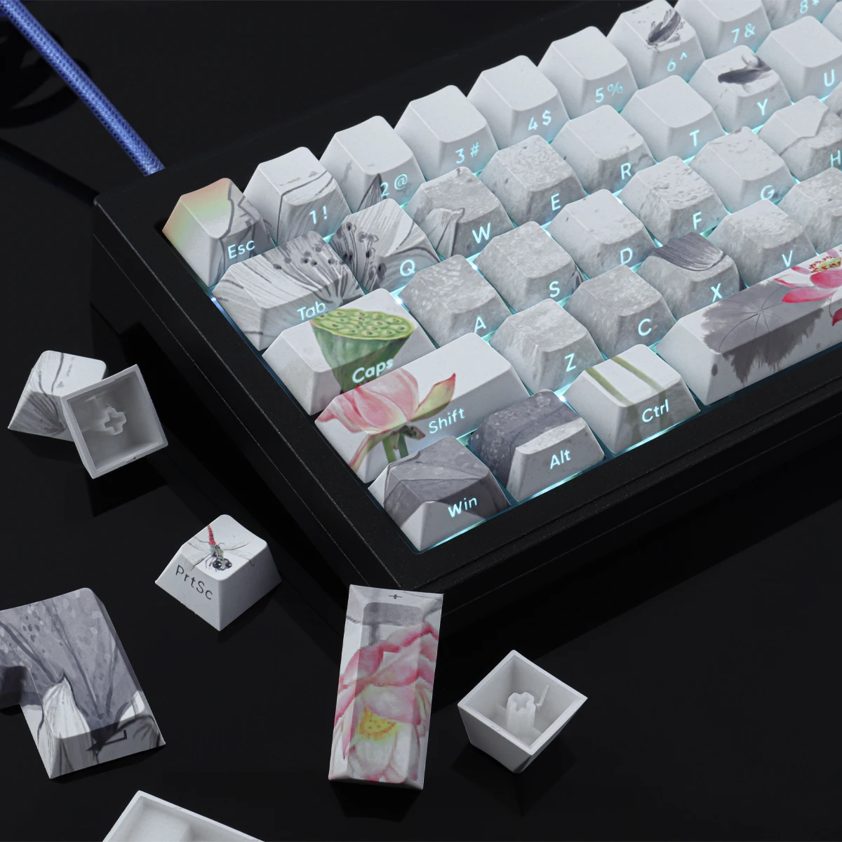 The side of the lotus pond is carved with red and green light Keycap PBT Cherry Profile DYE-Sublimation 135 keys for Mechanical