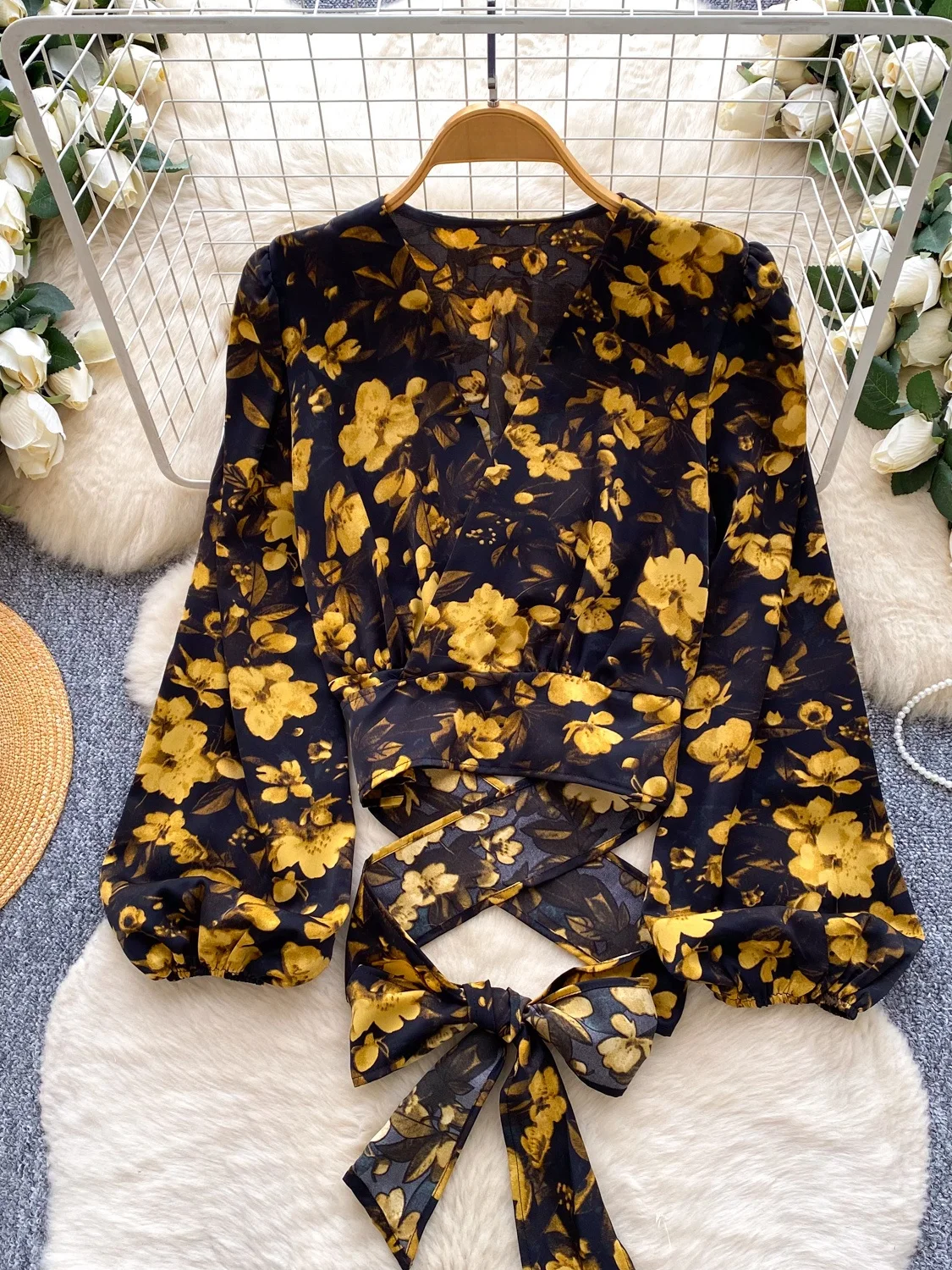 ユニークなヒョウ柄のゆったりとしたロングスリーブの女性用トップス、デザインセンセーション、ウエストシェイプベルト付き、通勤にも使えるファッショナブルなスリムトップス