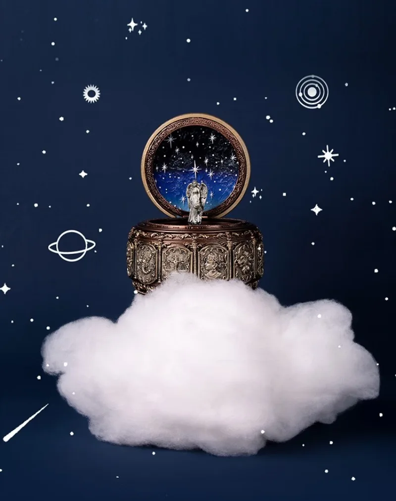 صندوق تشغيل الموسيقى الدائري المضيء هدية عيد ميلاد قلب الفتاة كوكبة الصديقة