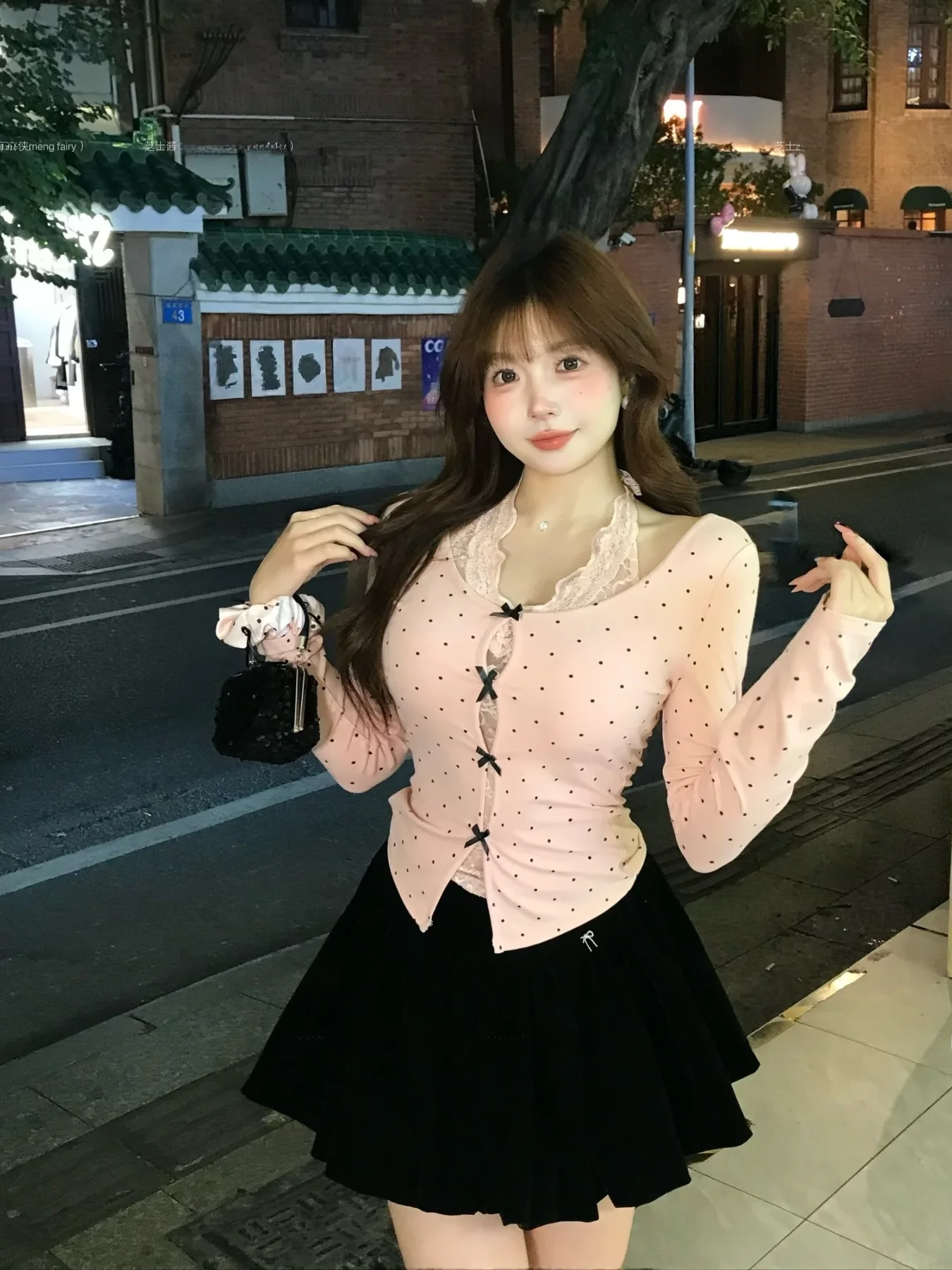 

Женский модный вязаный лонгслив с кружевными вставками и принтом в горошек, облегающий, осенне-зимний, с милым дизайном и эффектом лифтинга лица