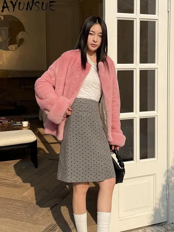سترة من فرو المنك المخملي الطبيعي من AYUNSUE للسيدات 2025 سترات فاخرة من فرو المنك بالكامل ملابس نسائية أنيقة عالية الجودة من Abrigo Mujer