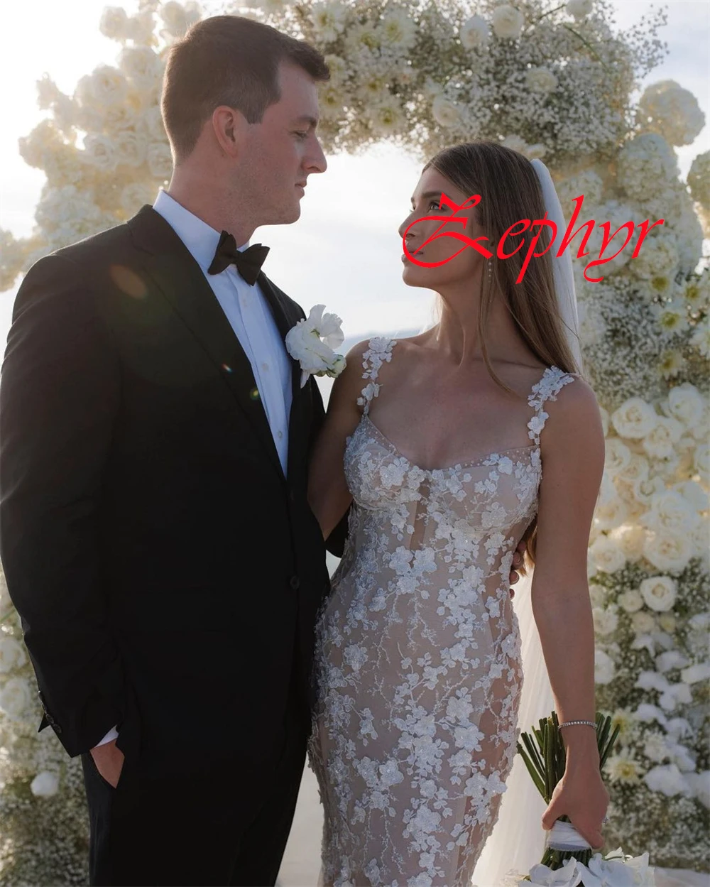 Customized Elegant fleshco Organza Wedding Dress Temperament Strapless Spaghetti Straps Sleeveless  Bridal Gowns Backless Dress
