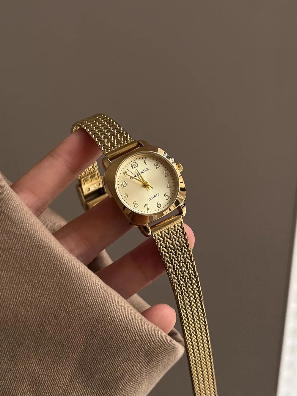 New Square Minimalist Digital Watch For Women, High-End And Versatile Design, Student Quartz Watch, Watch Accessory.