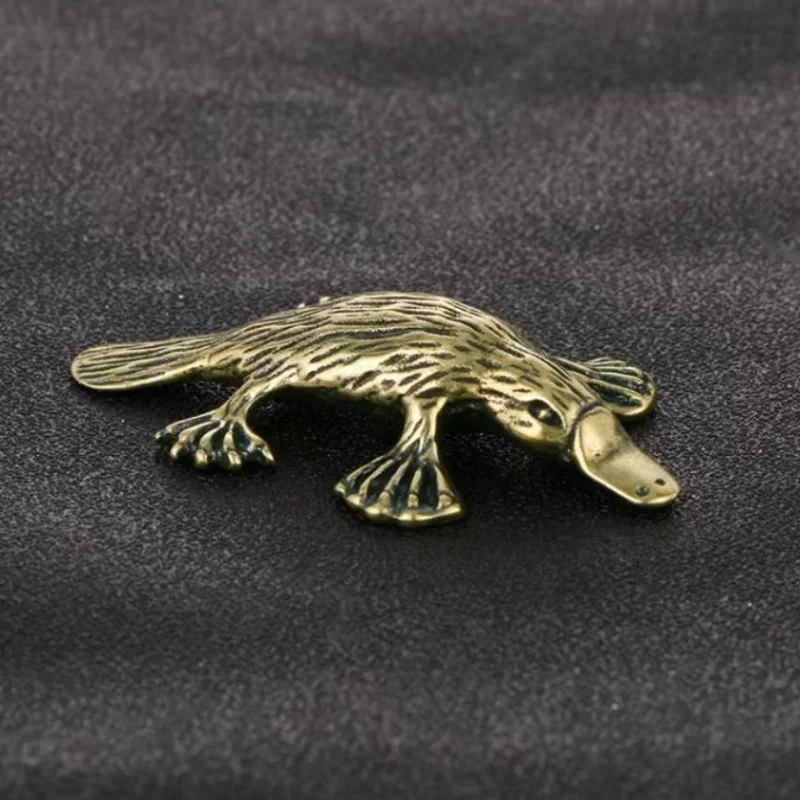 Adorno de ornitorrinco de latón Retro, estatuilla en miniatura de pico de pato de cobre macizo, té de Metal, mascota Feng Shui, modelo coleccionable, decoración del hogar