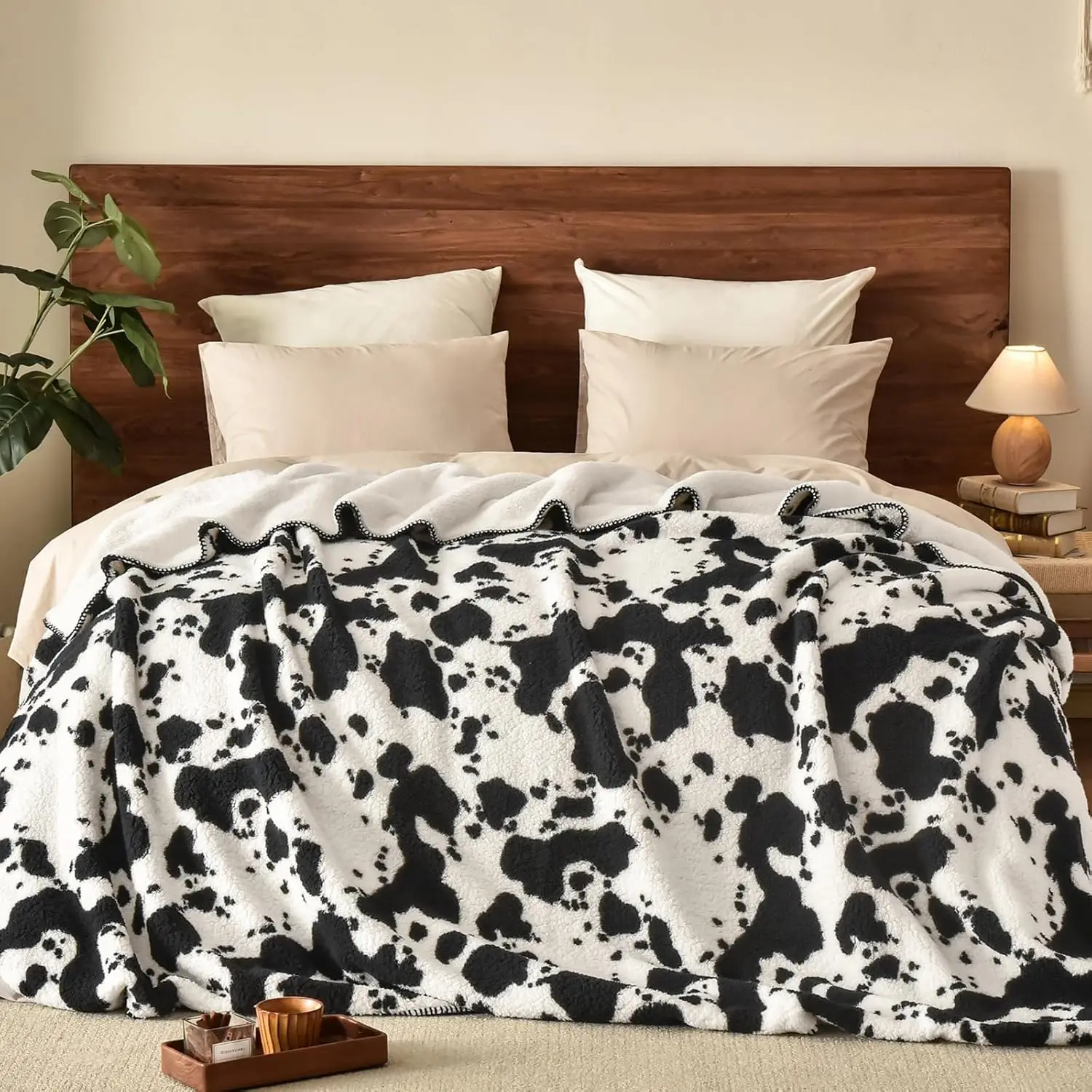 

Cute Cow Print Sherpa Blanket Twin Size For Girls Boys Teens Kids, Reversible Thi And Warm Blanket For Winter, Ultra Soft Fuzzy
