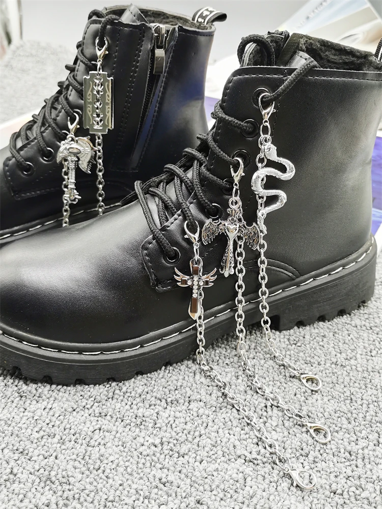 1 Stück Punk Bling Kreuz-Schuhkette Dekoration Vintage Silberfarbene Klinge Schuh-DIY-Zubehör Personalisierter Axt-Schuhclip Schlangen-Schuh-Charm – Detail 7
