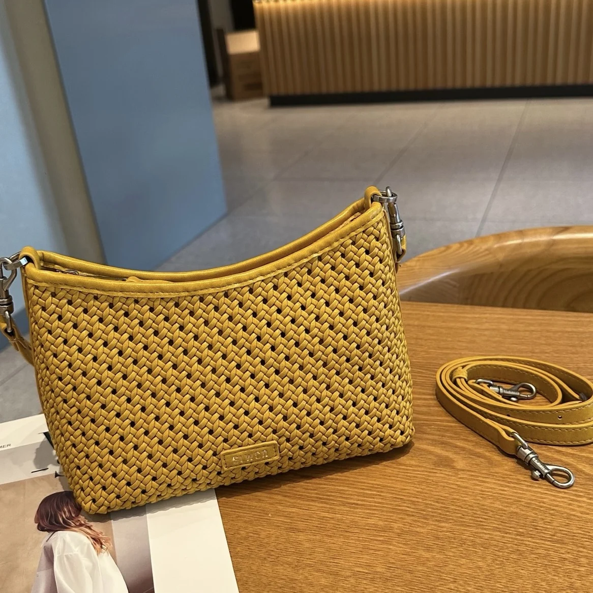 nouveau-sac-fourre-tout-creux-grande-capacite-fait-main-2026-–-sac-de-plage-et-sac-a-bandouliere-pour-femme-style-original