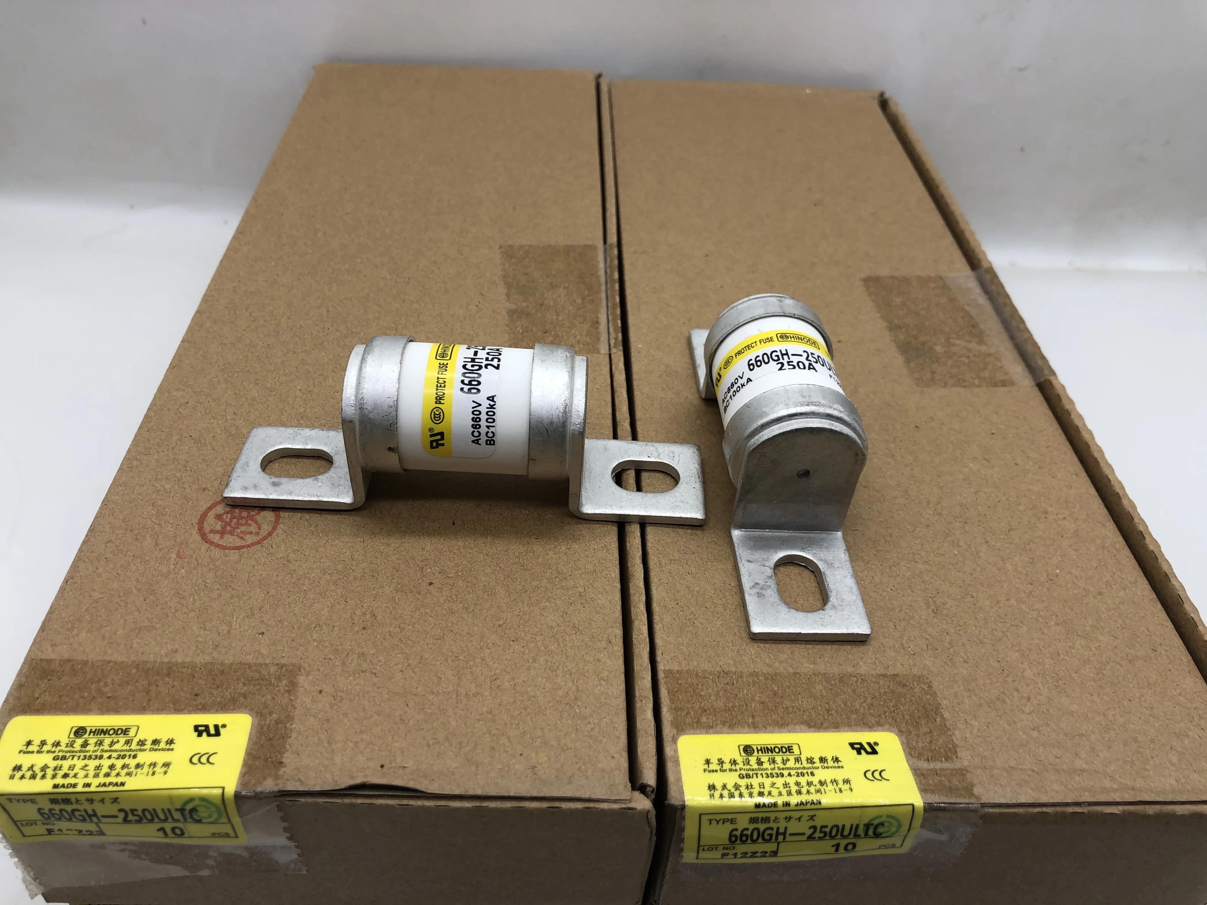 New Fuses 660GH-250ULTC  Bulk Purchase Big Discount $24.88/3Pieces