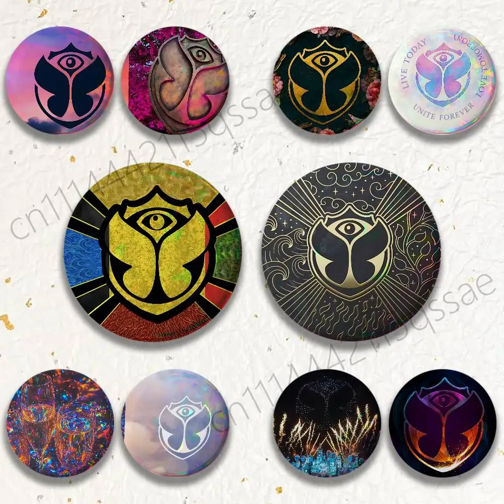 T-Tomorrowland Music 25mm 75mm 44mm 58mm 32m Coin Badges Personalized Handmade Round Brooches Pins Accessory