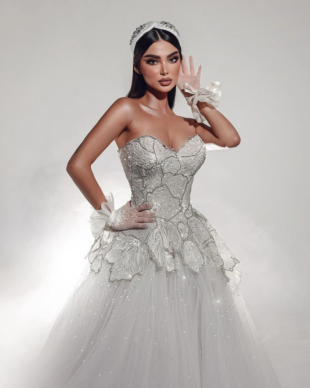 Robe de mariée trapèze en dentelle avec appliques chérie, magnifique robe de mariée bohème, sur mesure, avec train de balayage dans le dos, pour les patients