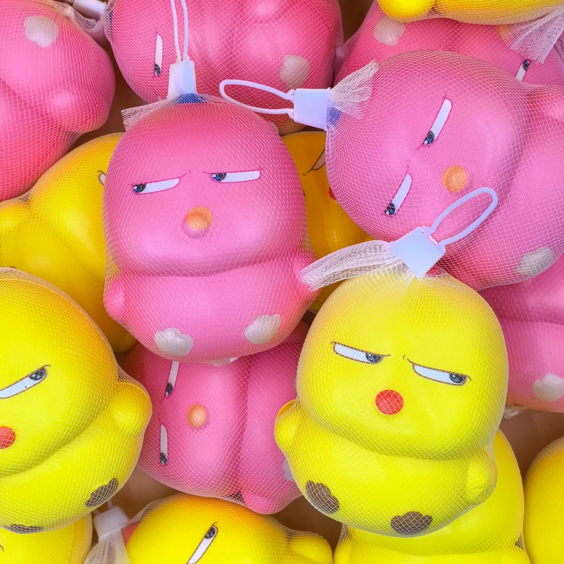 Viral Slanted-Eye Chicken-Shaped Squeeze Toy: Slow-Rebound Yellow Chicken Stress Reliever—Perfect for Venting and Office Stalls
