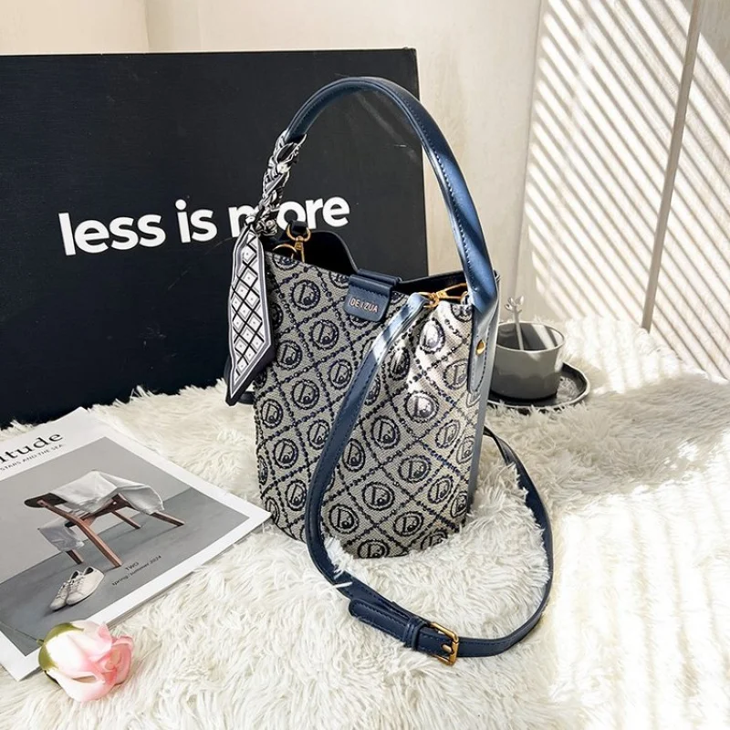 

Высококачественная женская сумка через плечо из тонкой кожи, вдохновленная дизайнером и элитным прочным стилем ​