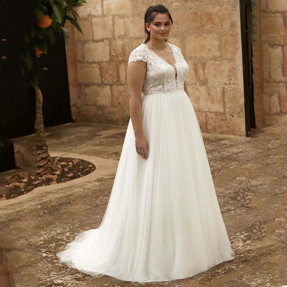 Boho Plus Size Wedding Dresses Lace Applique Short Sleeves Bride Gowns Tulle A-Line Sweep Train Backless فستان حفلات