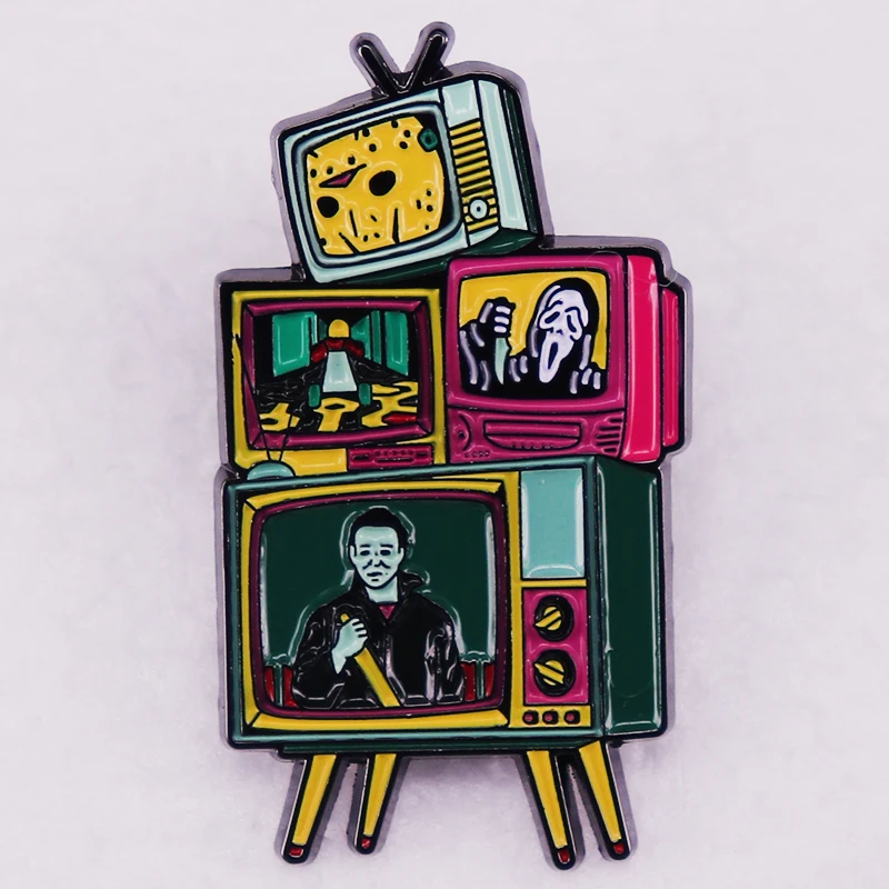 Pin de esmalte de TV de terror clásico de los años 80, insignia de Cine de Halloween, joyería, regalo para fanáticos de las películas