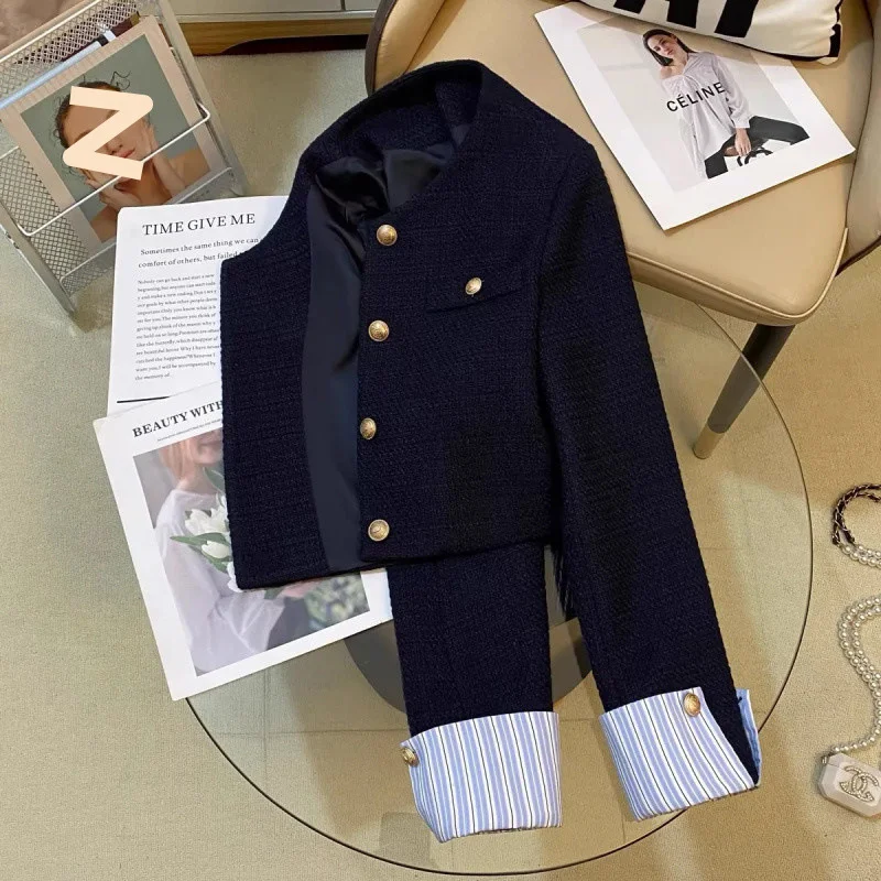 Marineblaue Goldknopf-Kurzjacke für Damen, Herbst und Winter, neuer französischer gestreifter Patchwork-O-Ausschnitt, vielseitiger langärmeliger Mantel