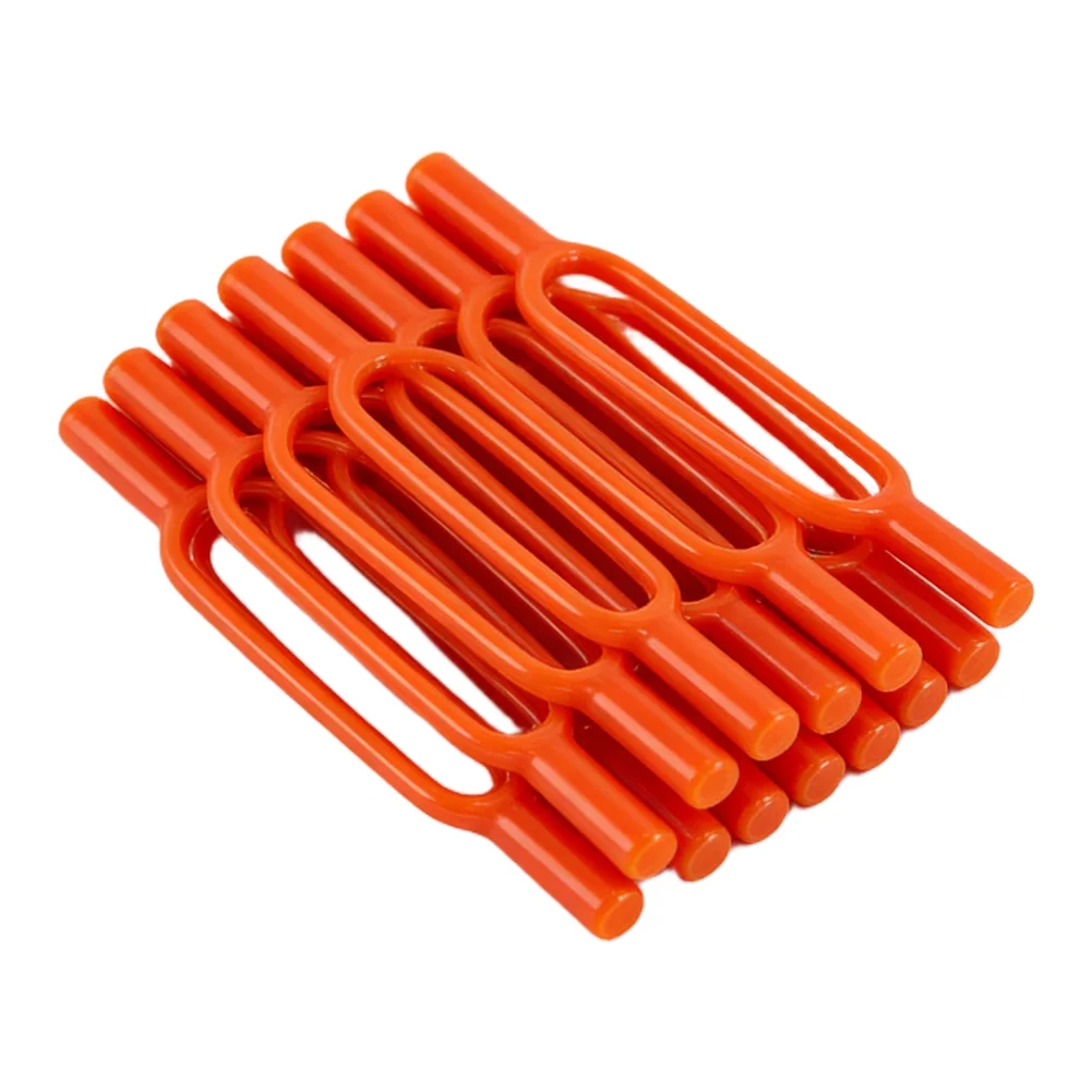 100Pcs U-Shaped Strawberry Plant Support Pins for Securing Cuttings Runners and Low-Growing Plants in Garden Soil
