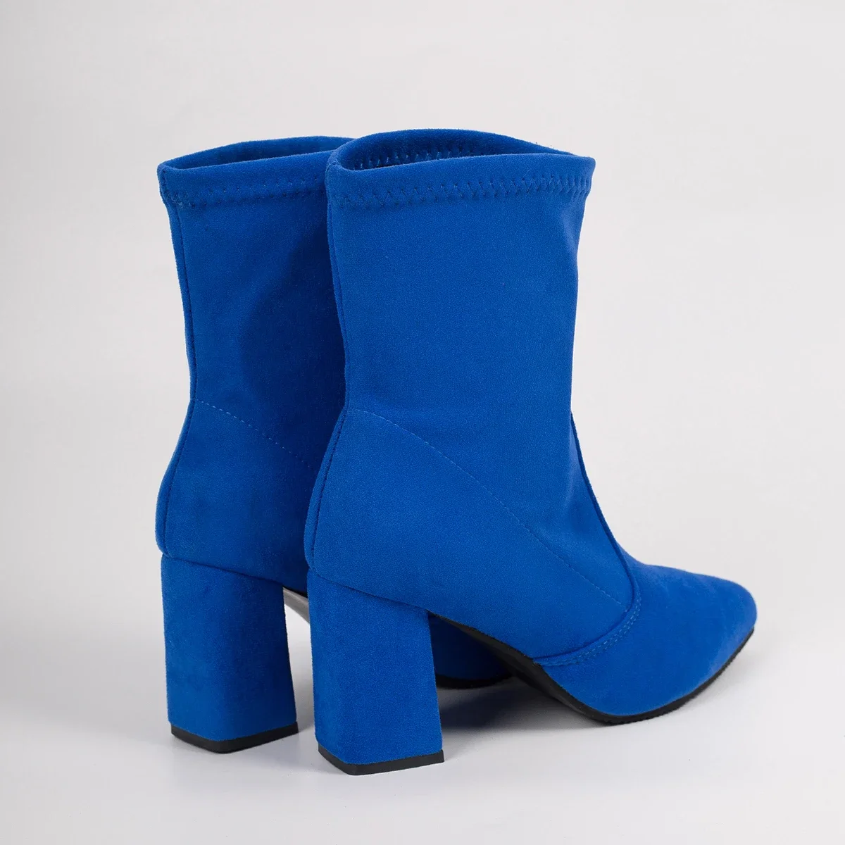 Herbst/Winter Damen-Stiefeletten mit dicken Absätzen und spitzer Spitze aus Wildleder. Modische rutschfeste Outdoor-Stiefel im europäischen und amerikanischen Stil – Detail 22