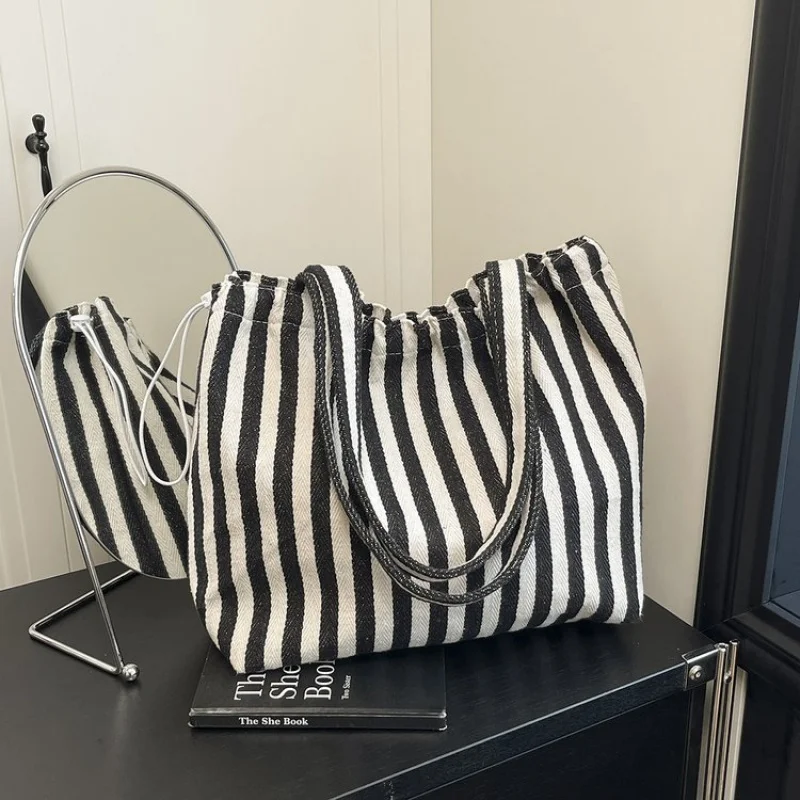 

2025 New High-end Ladies Leather Hand Bag Luxury Brand Famous Designer Paris Casual Elegant​