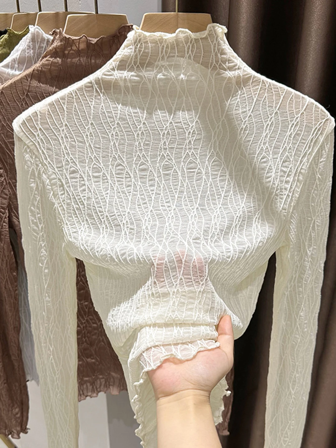 

Элегантная кружевная базовая блузка для женщин, тонкая, с полупрозрачными вставками, полувысоким воротником, сетчатыми рукавами, модная внутренняя одежда для ранней осени.