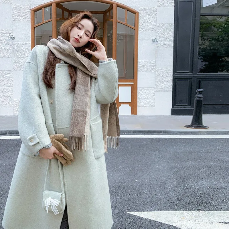 

A new youthful versatile comfortable skin-friendly casual and fashionable long woolen coat