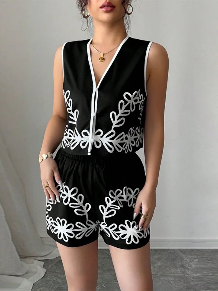 Rompi Kerah V Gambar Cetak Bergaya Tren Liburan Musim Panas 2025 + Celana Pendek Setelan Dua Potong Set Pendek Wanita Kantor Ramping Kasual Musim Panas Baru