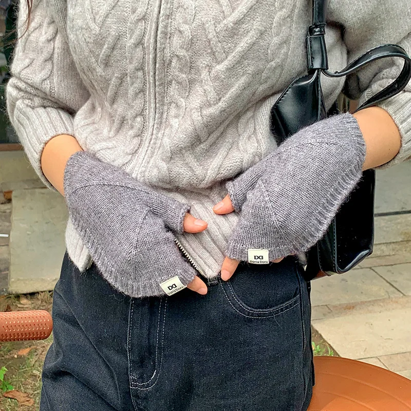 Women's Winter Shell Half Knitted Gloves Cute Fingerless Warm Woolen Gloves for Students Warmth And Style