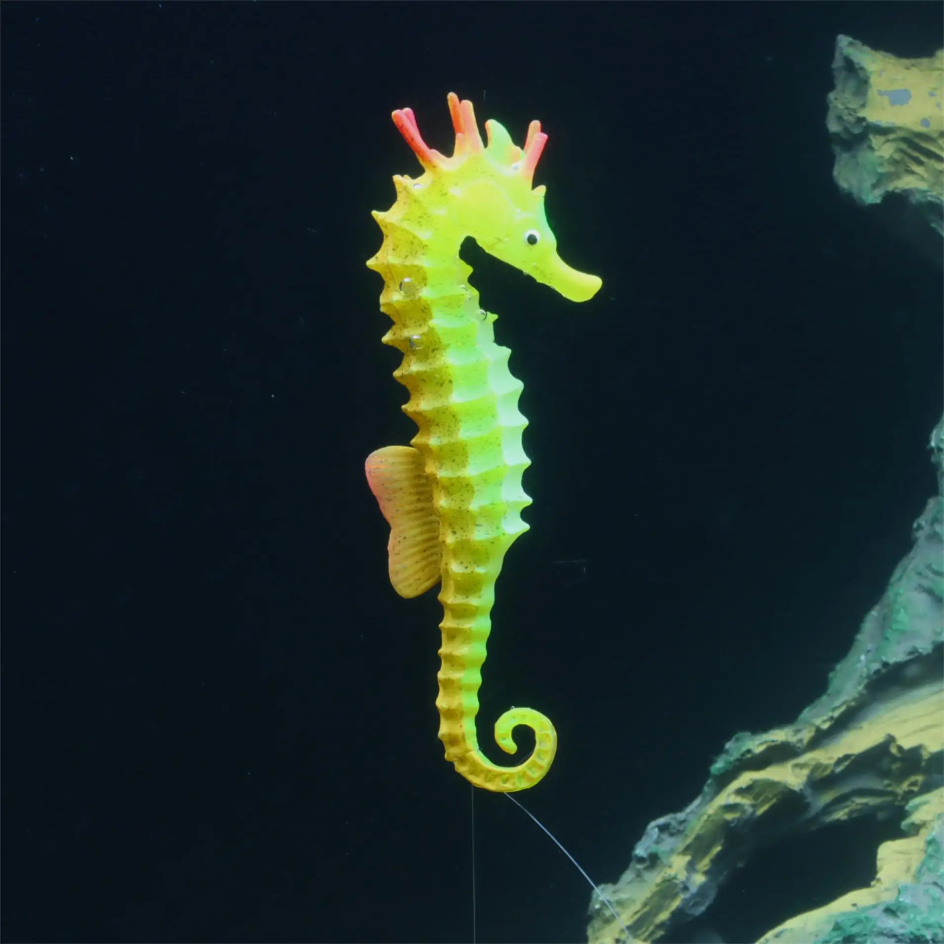 1pc Fish Tank Decoration Luminous Glowing Artificial Sea Horses - Realistic Silicone Aquarium Ornaments - Create an Underwater W