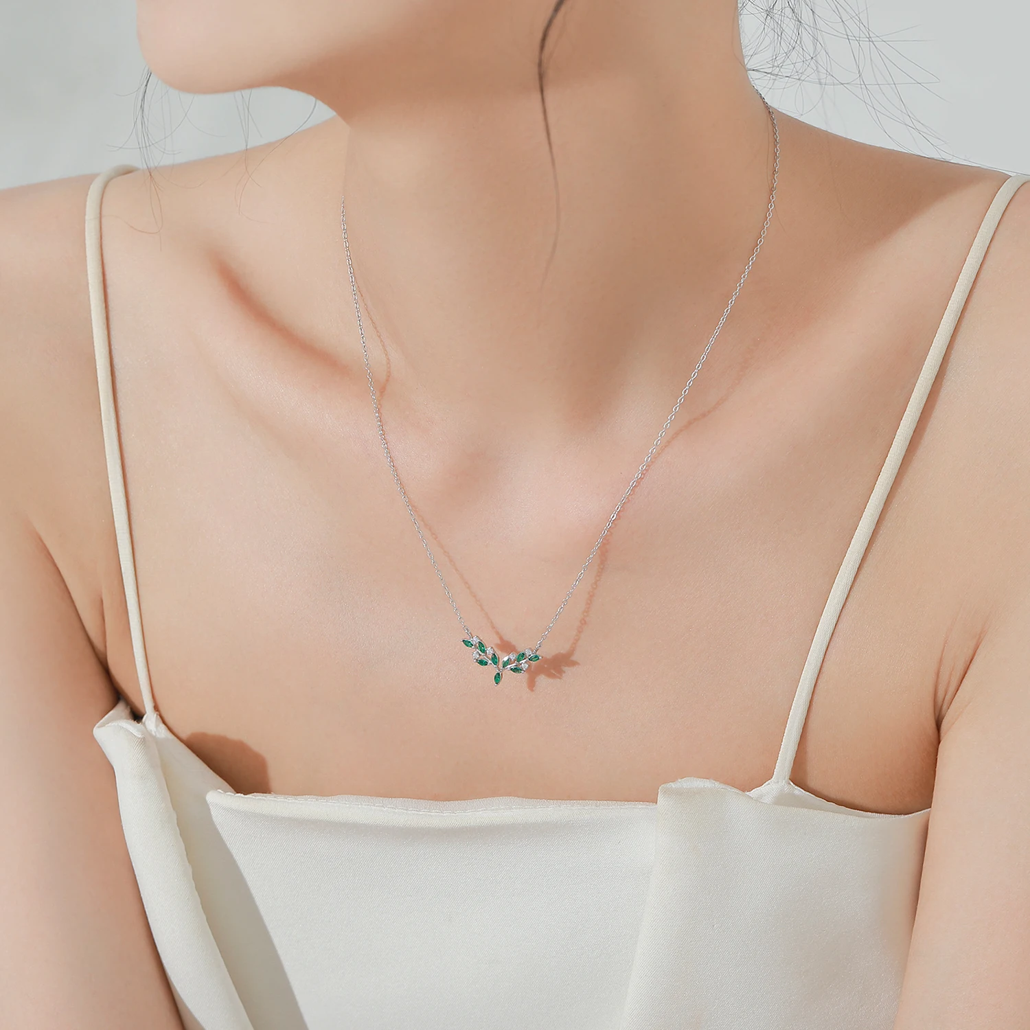 Ailmay 925 Sterling Silver Temperament Green Zircon Olive Branch Leaves Pendant Necklace For Women Jewelry Wedding Gift