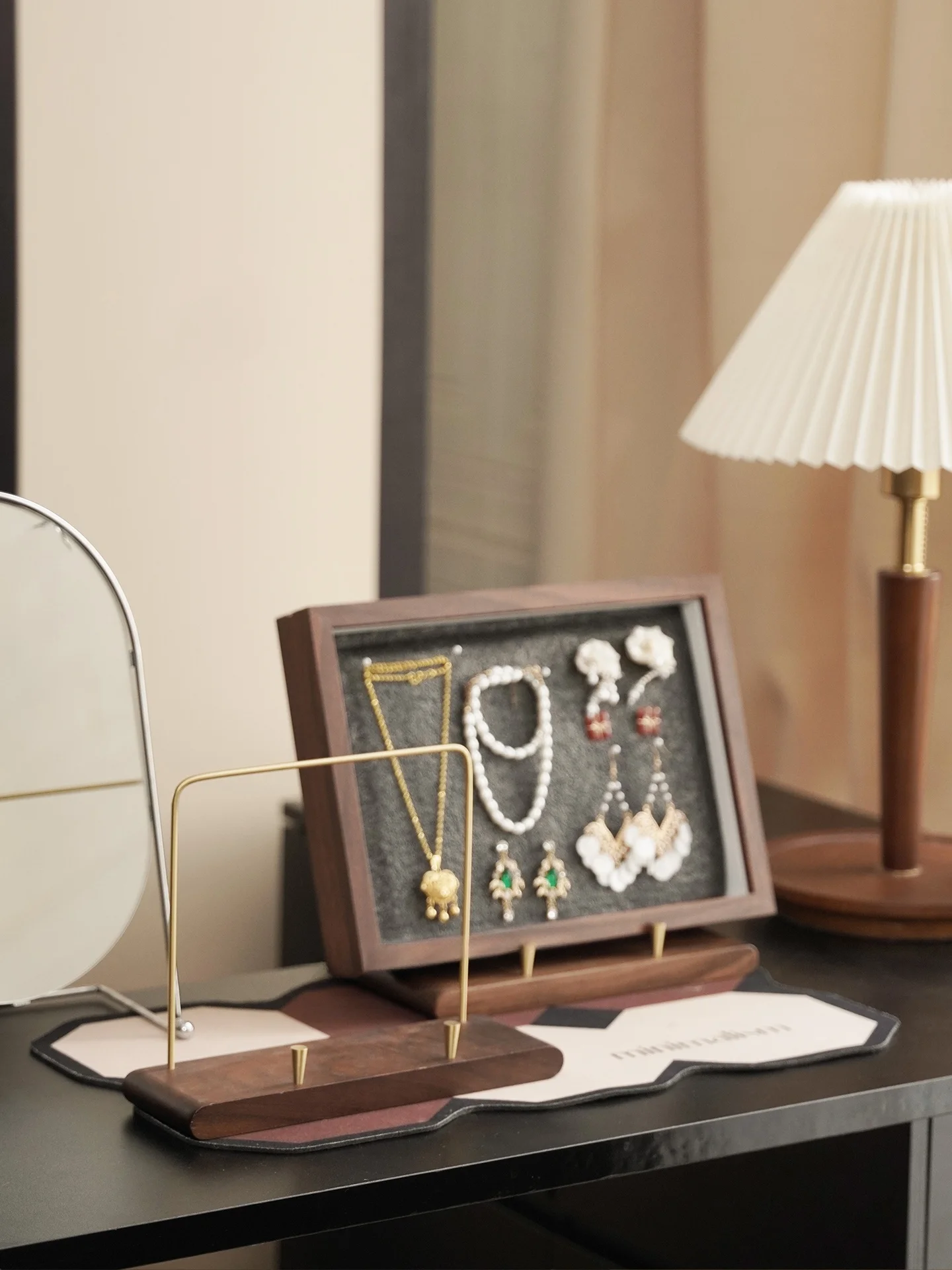 

Wooden Cork Board Jewelry Display Stand Earring Nelace Holder Softwood Organizer for Bedroom Storage And Arrangement