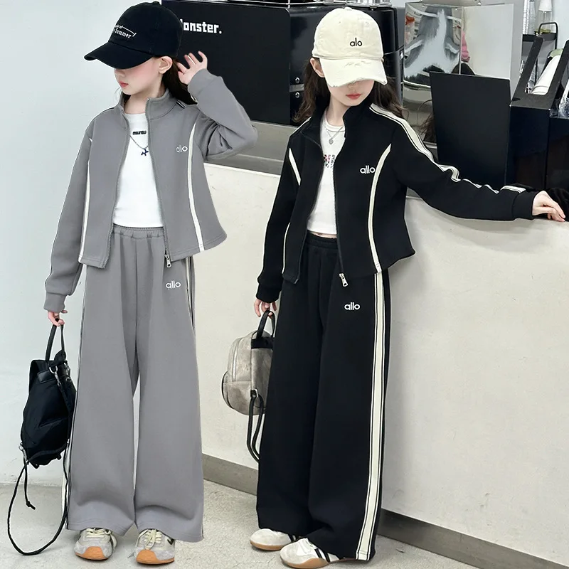 

Комплекты из 2 предметов для маленьких девочек, осеннее пальто на молнии с вышивкой букв + штаны с эластичной резинкой на талии, детские комплекты для девочек, полосатый комплект с длинными рукавами для девочек от 4 до 14 лет