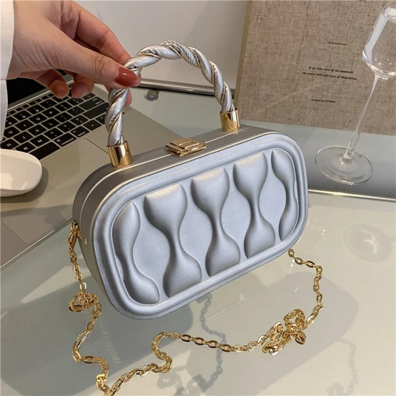 

Fashionable Vintage Minimalist Clutch Bag Simple Stylish For Evening Show Best Superstar Style In Solid Color Luxury