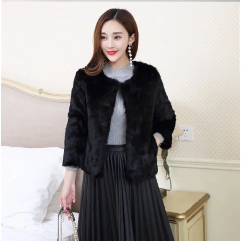 

2026 Короткое тонкое боди с круглым воротником, новая модная осенне-зимняя взрывная мягкая удобная шуба с имитацией кроличьего меха, женская куртка