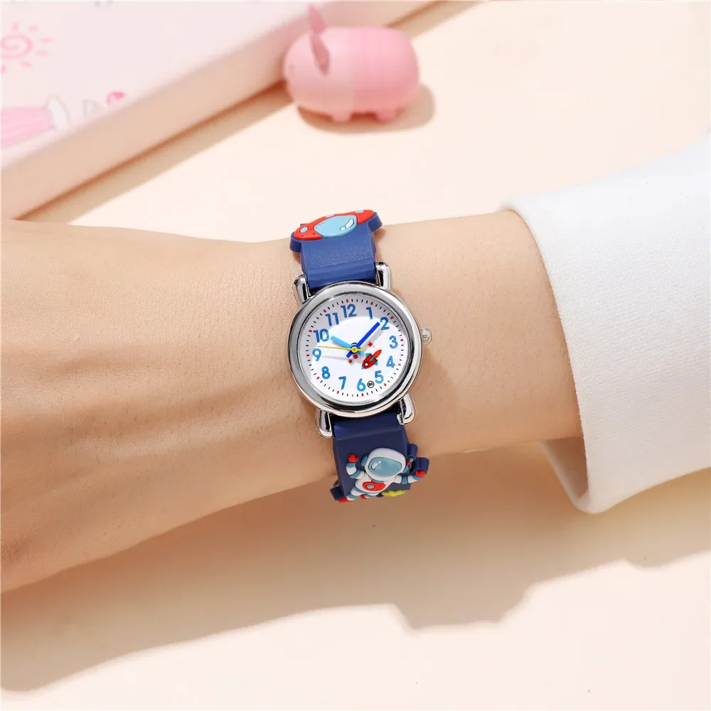 Leuk 3D Astronaut Patroon kinderhorloge Kleur Plastic Tape Jongen Meisje Cadeau Horloge Kinderen Student Horloge